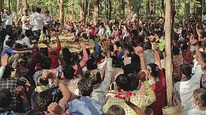 Aravalli in gujarat - protestors are not convinced about government assurance