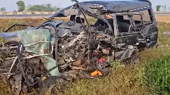 Andhra: Four killed, two injured in car-bus collision