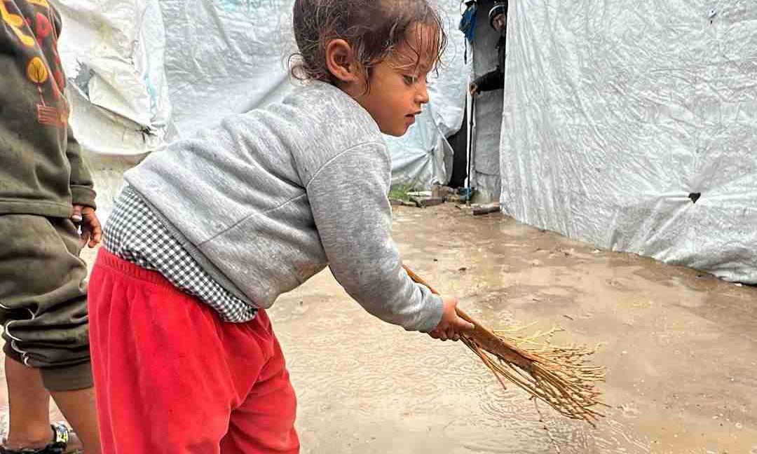 Winter rain floods Gaza camps as Netanyahu heads to US for Trump meet