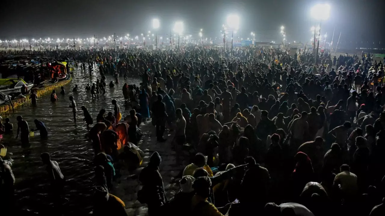 Magh Mela, Prayagraj, Paush Purnima, Holy dip in Sangam