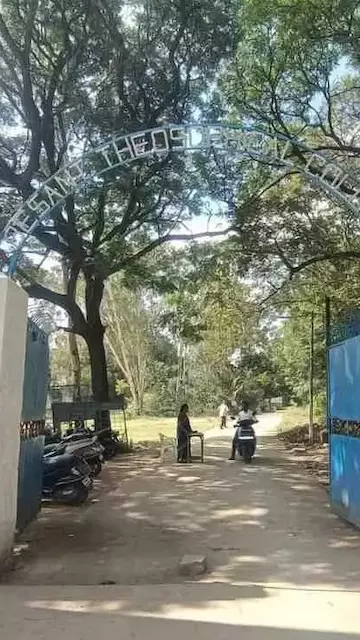 Madanapalle’s Besant Theosophical College Madanapalle’s Besant Theosophical College