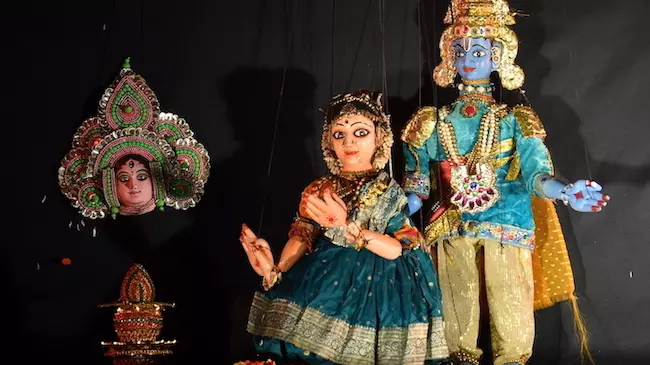 Karnakata wooden puppets