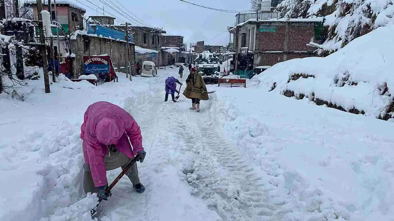 snow in north india kashmir himachal