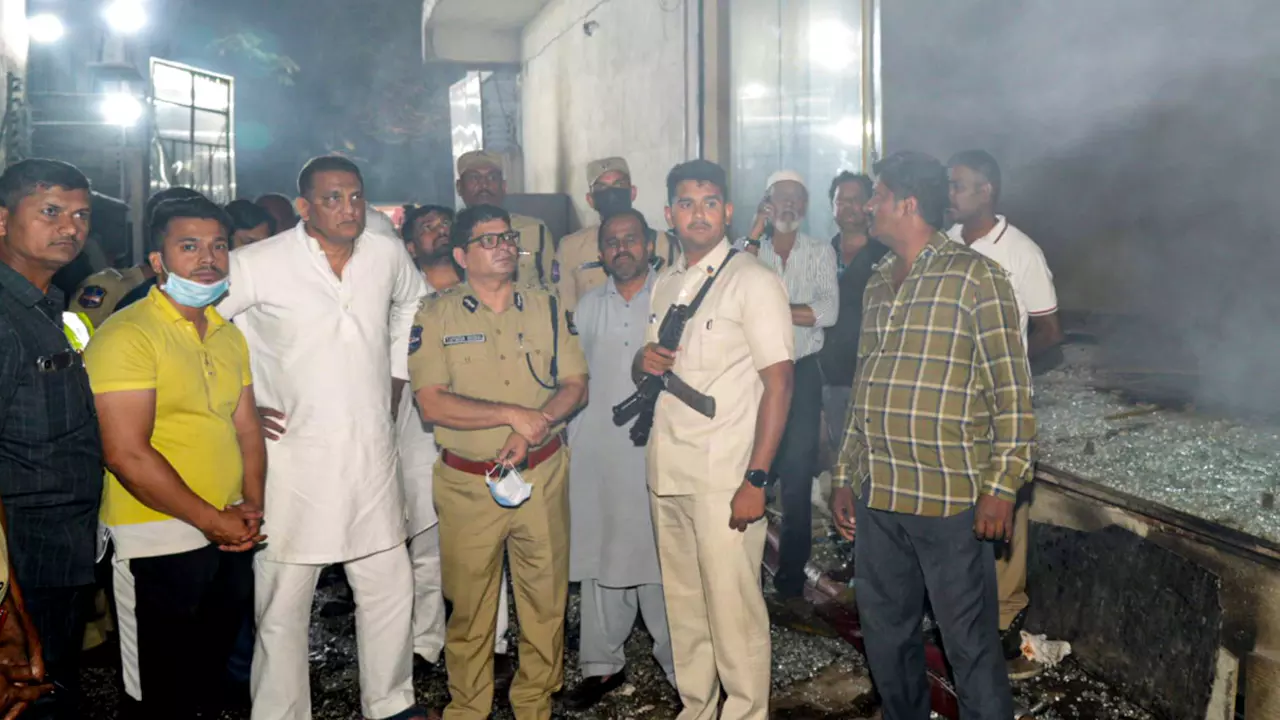 Hyderabad fire: Five bodies found at Nampally furniture shop