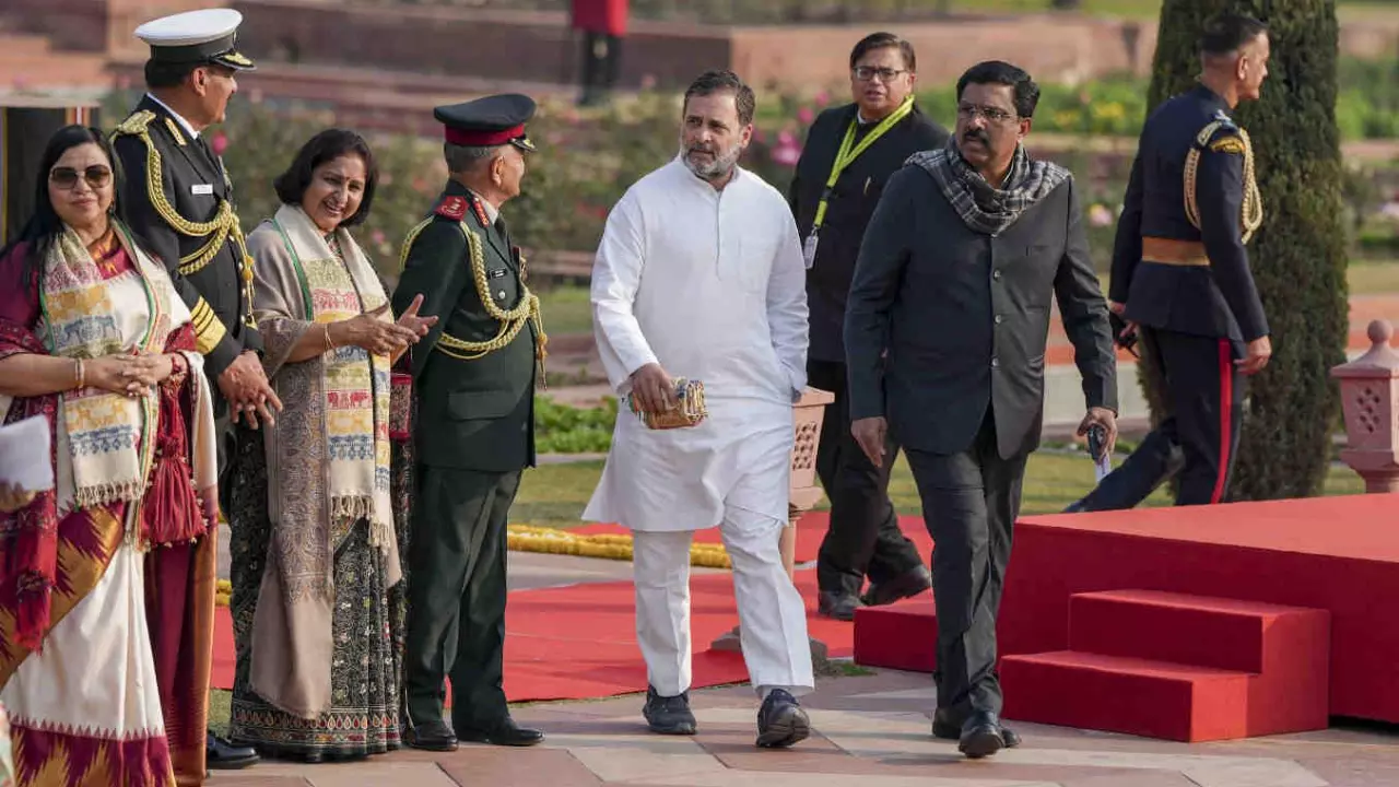 Rahul Gandhi, Syed Naseer Hussain