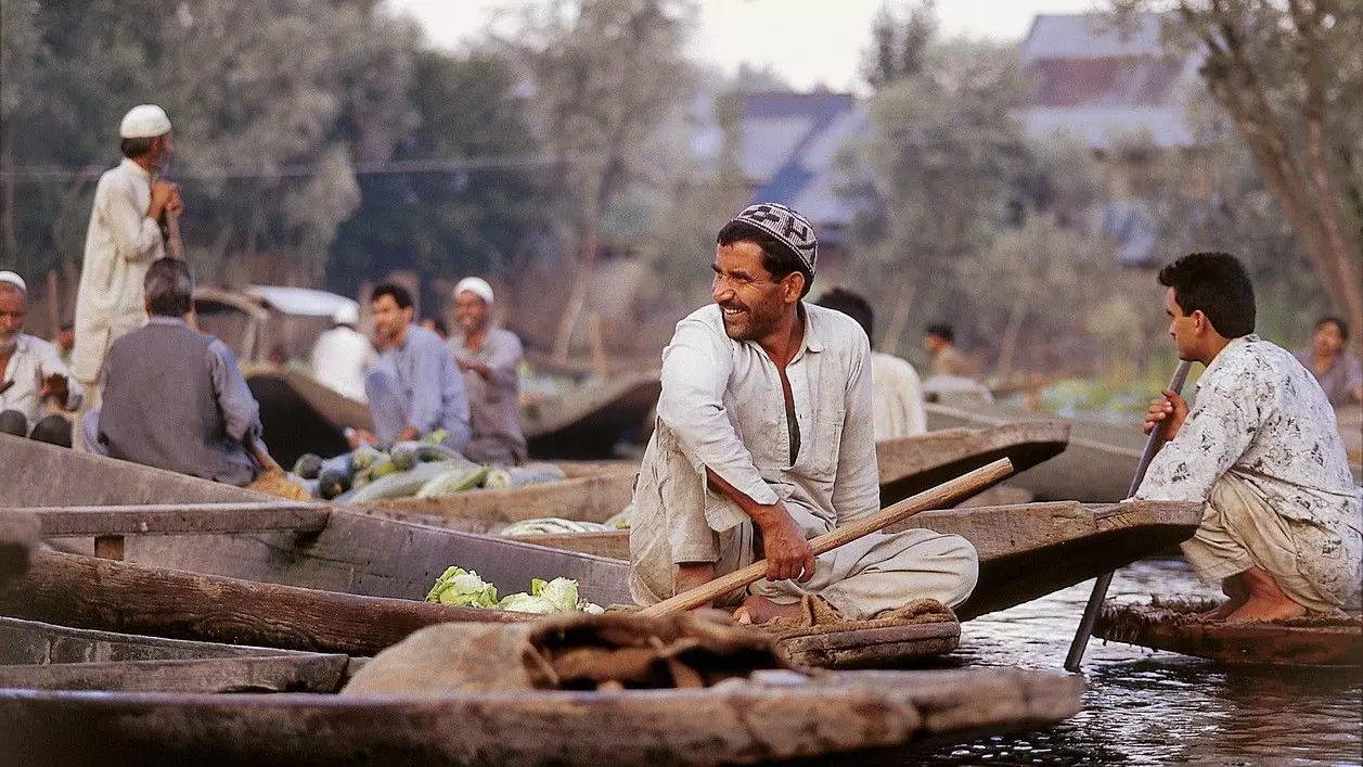 Dal Lake in Jammu and Kashmir Dal Lake in Jammu and Kashmir