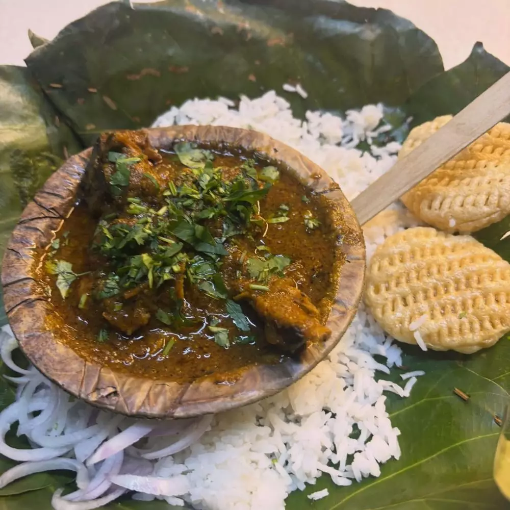 A plate of mutton curry. The most common and persistent divide, perhaps, is between vegetarian and non-vegetarian eaters. Especially with a vegetarian diet being increasingly associated with a more ‘satvik’ lifestyle. Photo: Ayandrali Dutta