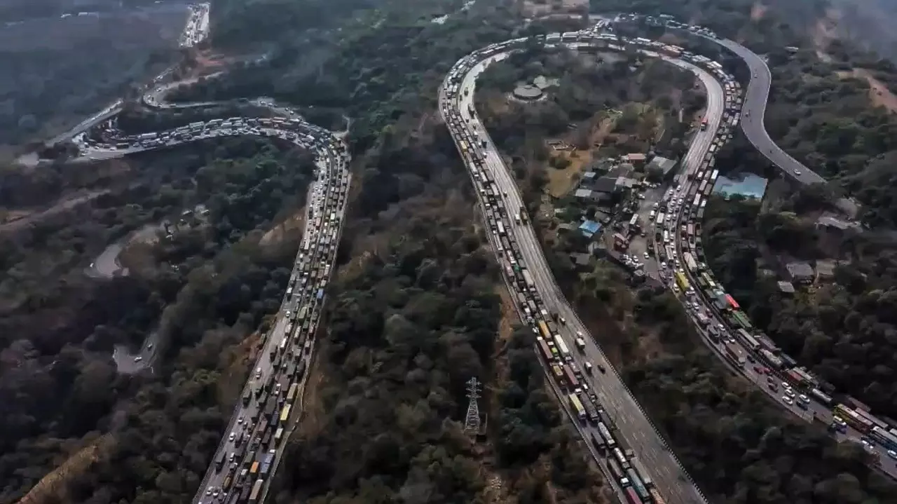 Traffic jam on the Mumbai-Pune Expressway