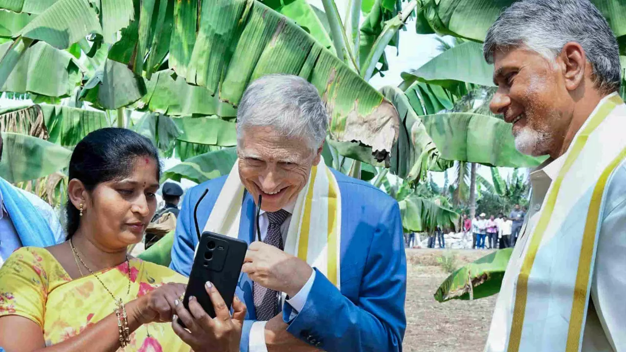Bill Gates in Andhra Pradesh, Chandrababu Naidu Bill Gates in Andhra Pradesh, Chandrababu Naidu