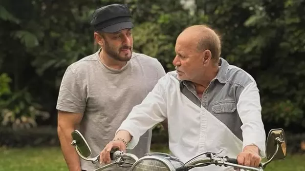 Screenwriter Salim Khan, father of Salman Khan, admitted in ICU in Mumbai hospital Screenwriter Salim Khan, father of Salman Khan, admitted in ICU in Mumbai hospital