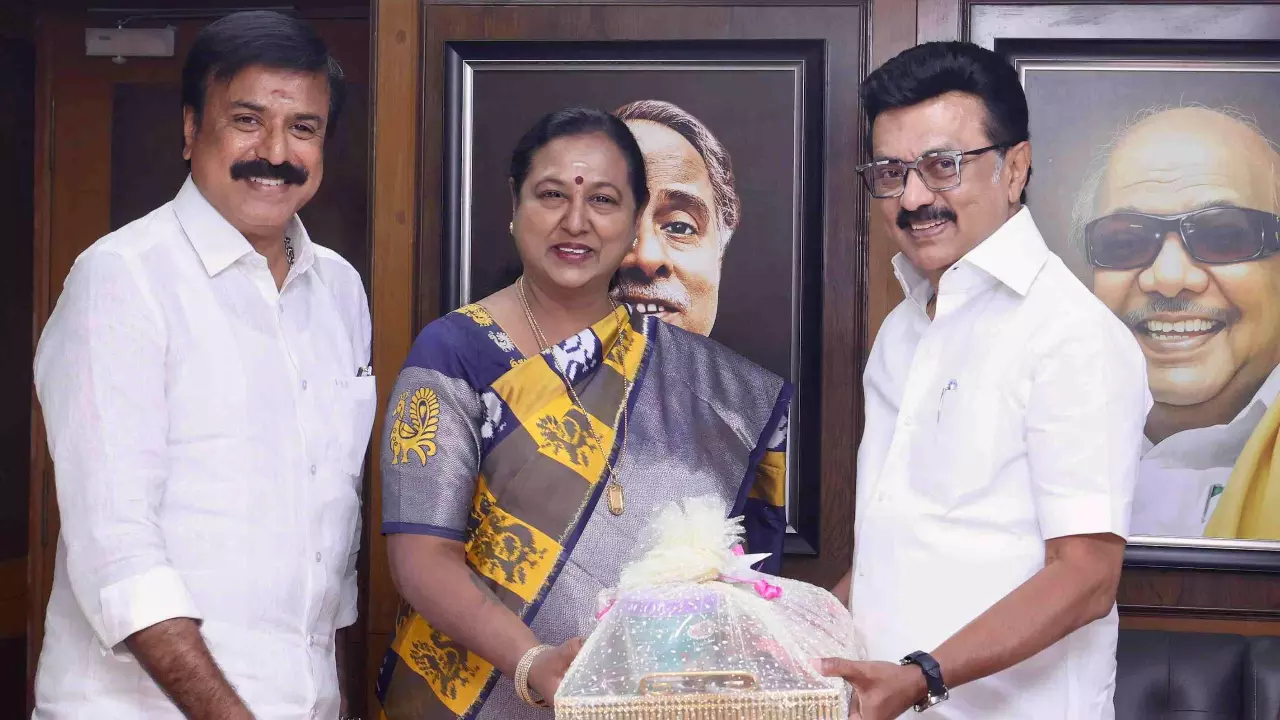 DMDK joins DMK-led alliance DMDK joins DMK-led alliance