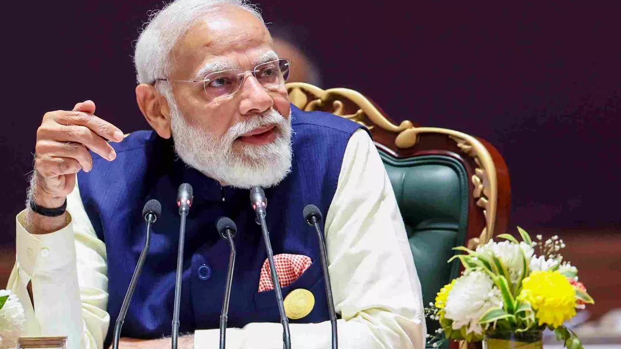 PM Modi meets AI, deeptech CEOs on use of AI in agriculture, education PM Modi meets AI, deeptech CEOs on use of AI in agriculture, education