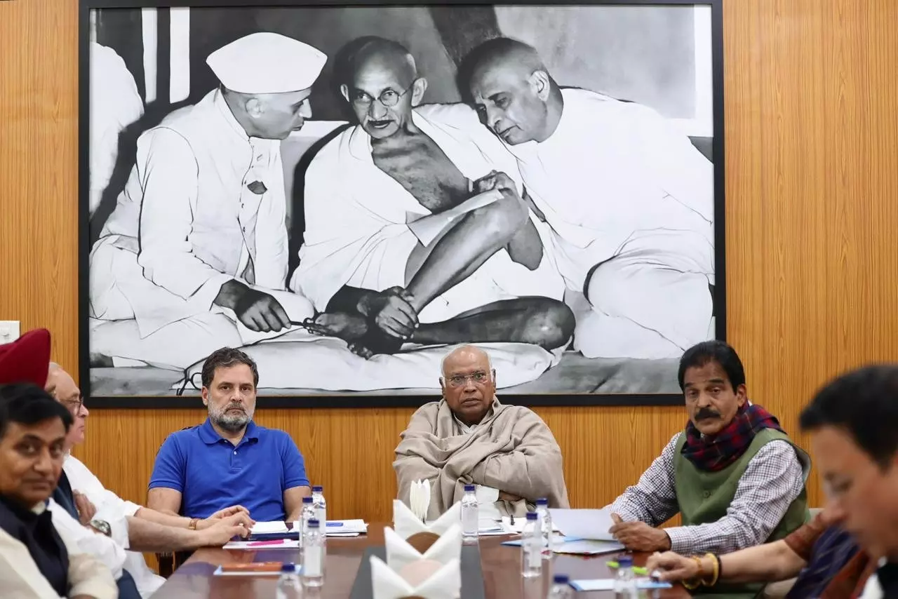 Mallikarjun Kharge, Rahul Gandhi Mallikarjun Kharge, Rahul Gandhi