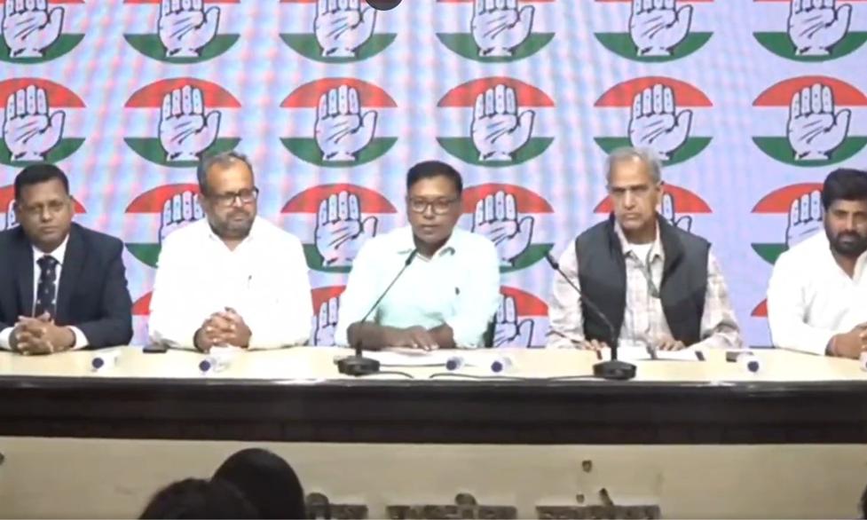 Congress slams ‘witch hunt’ against IYC over shirtless protest