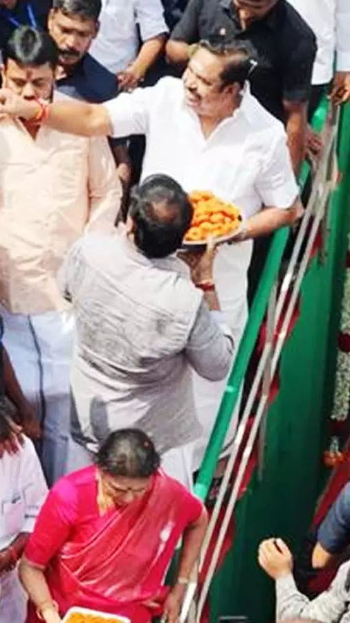 EPS makes poll promises