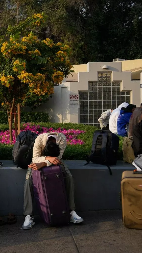 Dubai airport closure