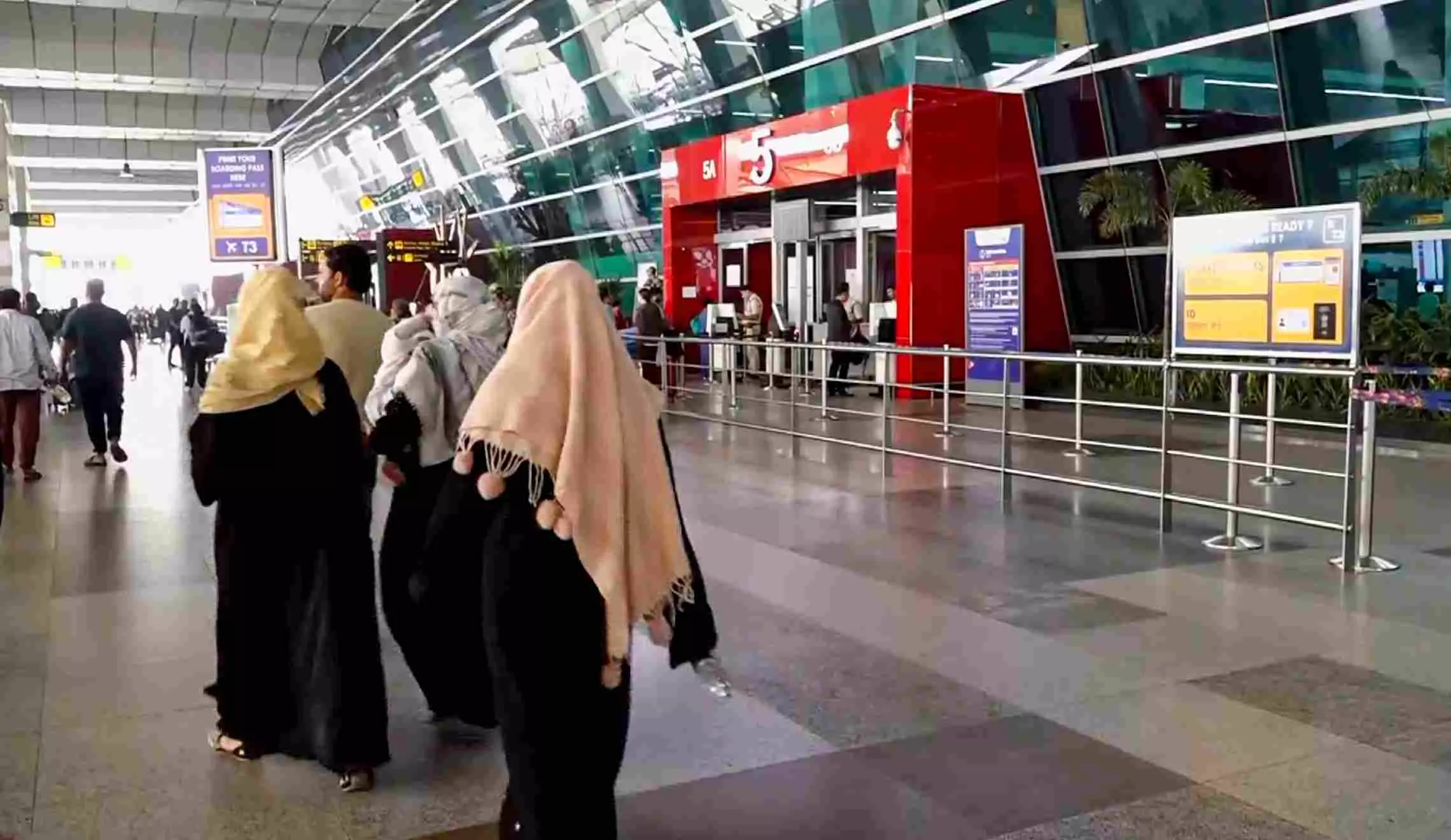 Limited UAE flights resume as govts race to evacuate citizens from Middle East Limited UAE flights resume as govts race to evacuate citizens from Middle East
