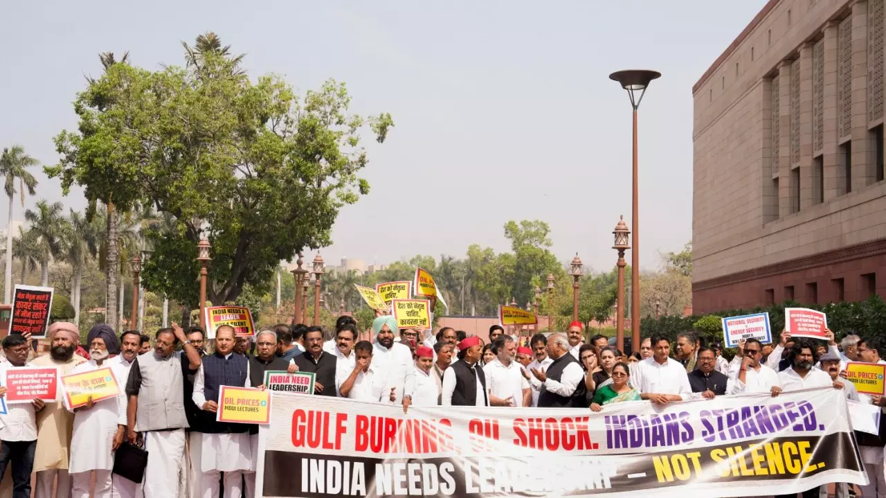 Iran war, Protests, Parliament