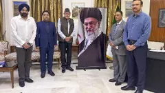 Farooq Abdullah (centre)