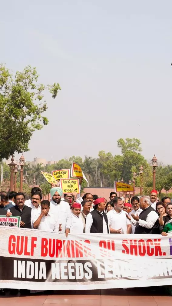 Iran war, Protests, Parliament