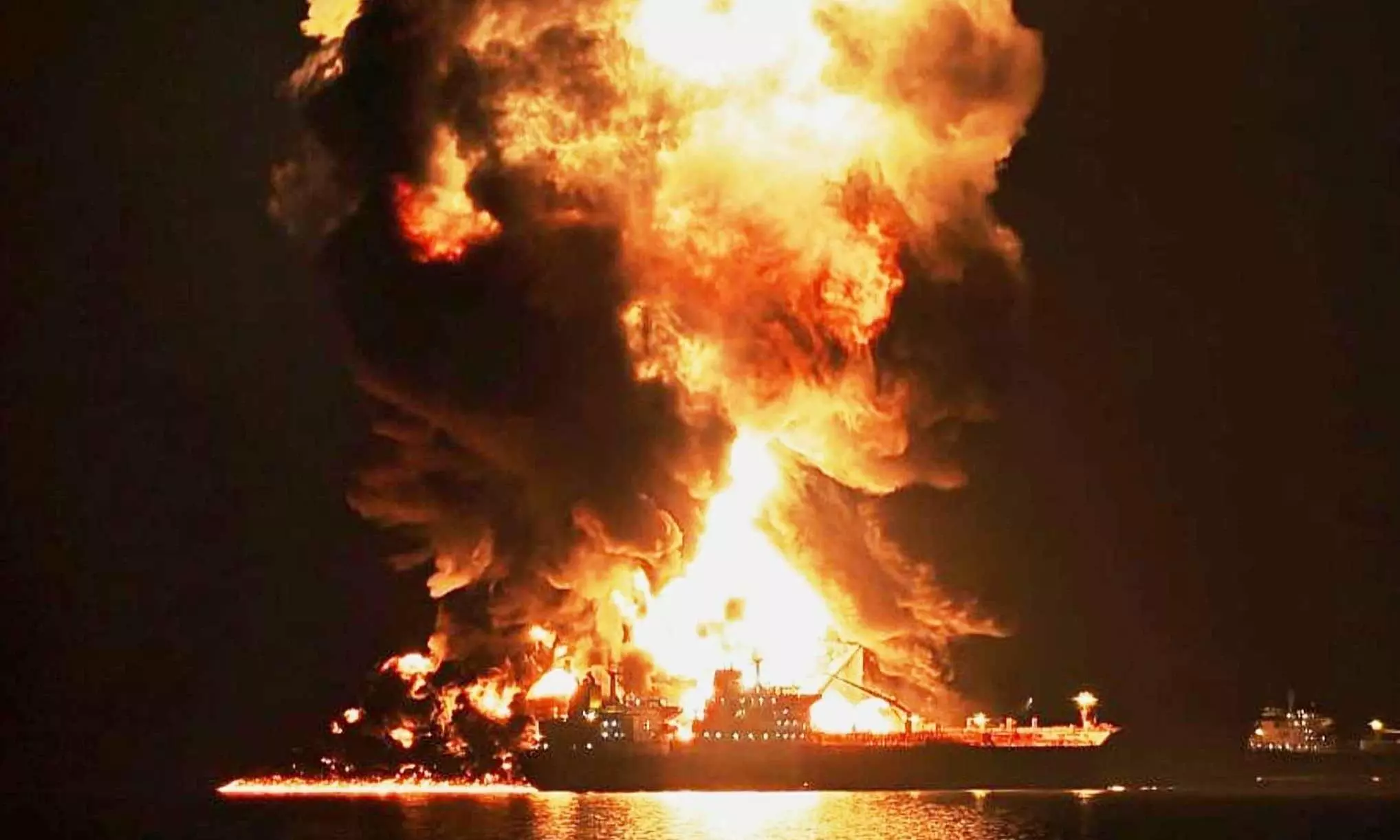 Iran Israel US Middle East explodes Iran Israel US Middle East explodes