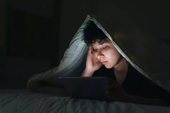 For most urban Indians today, the act of going to sleep begins with the shutting down of the laptop. But then the mobile takes over. Photo: iStock