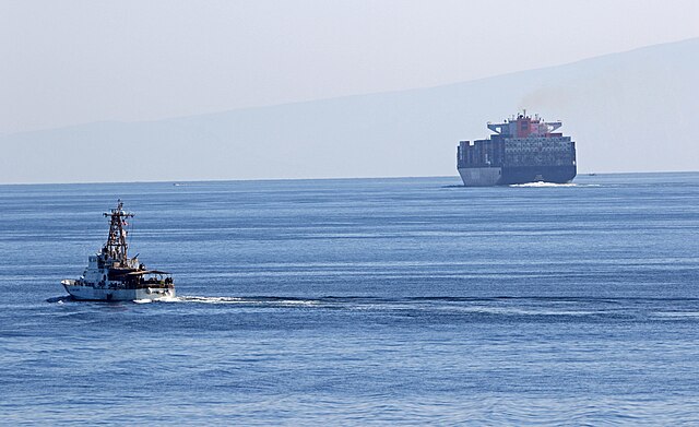 Iran shuts Strait of Hormuz again as Israel-Hezbollah fighting threatens peace deal