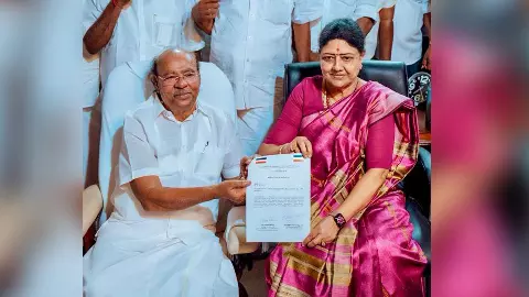 S Ramadoss and V Sasikala make alliance