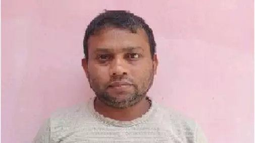 Sumit Kumar (36), a resident of Uttar Pradesh