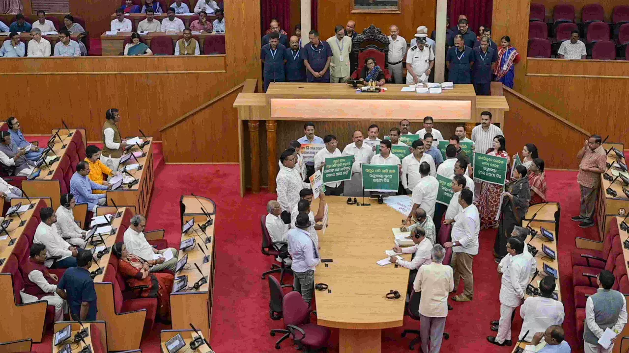 Opposition protest in Odisha Assembly
