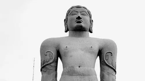 statue of Lord Gommateshwara