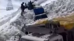 avalanches on Srinagar-Leh highway