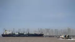 Jag Vasant, Strait of Hormuz