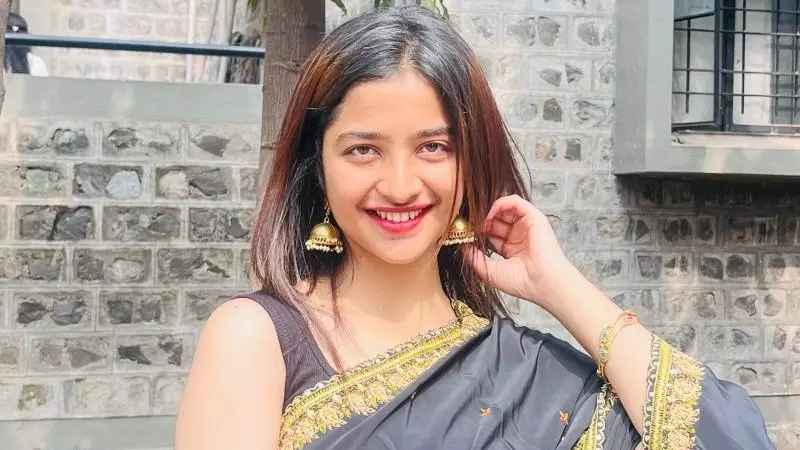 Gauri M