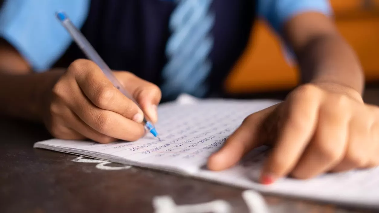 Karnataka govt school Hindi teachers fret as language gets graded down