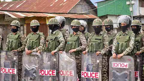 Protesters clash with security forces in Manipurs Bishnupur, prohibitory orders imposed Protesters clash with security forces in Manipurs Bishnupur, prohibitory orders imposed