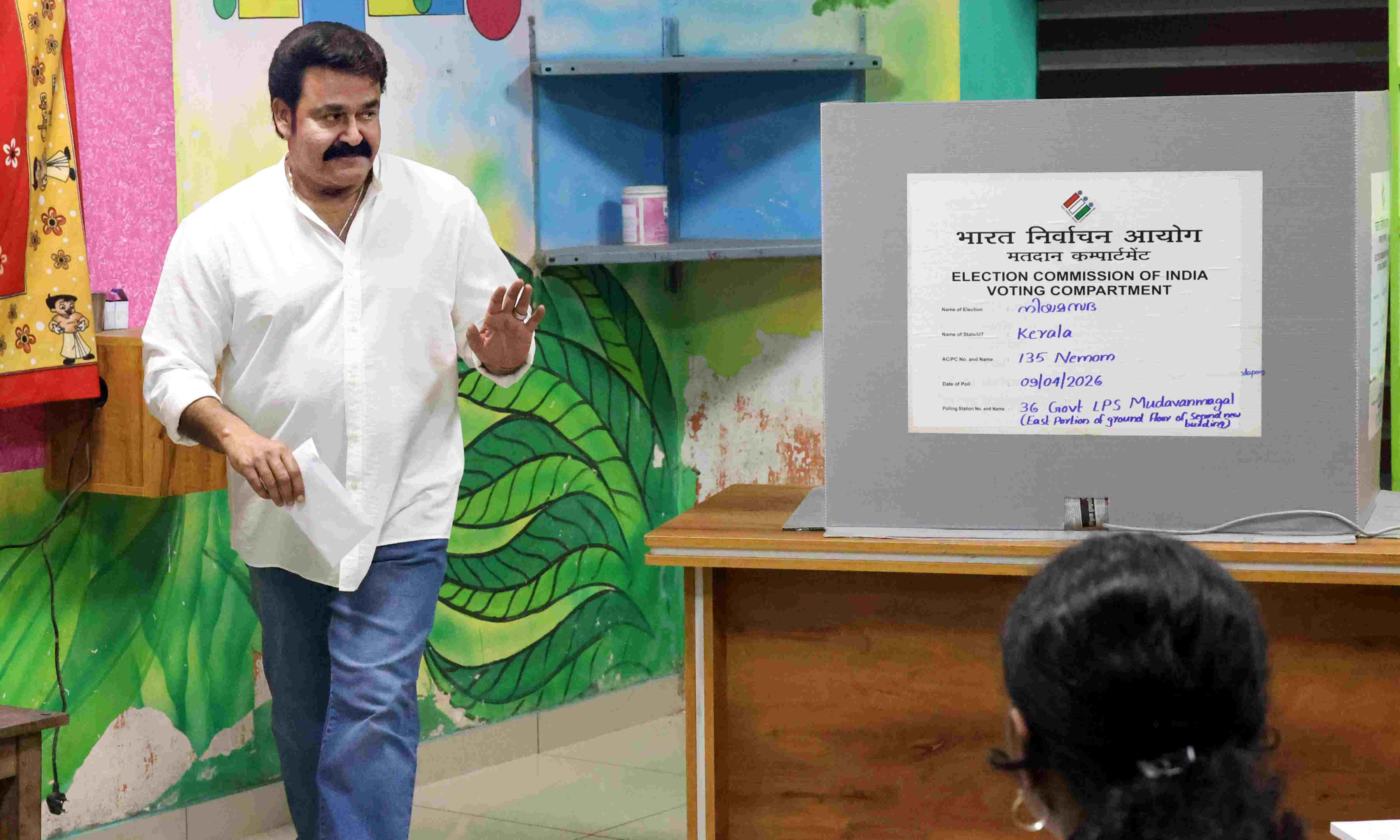 Kerala polls see film stars vote, rally public participation