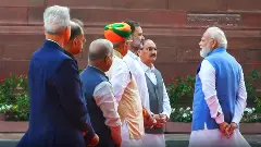 PM Modi speaking to Rahul Gandhi