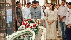 Asha Bhosles last rites to be held with state honours in Mumbais Shivaji Park today