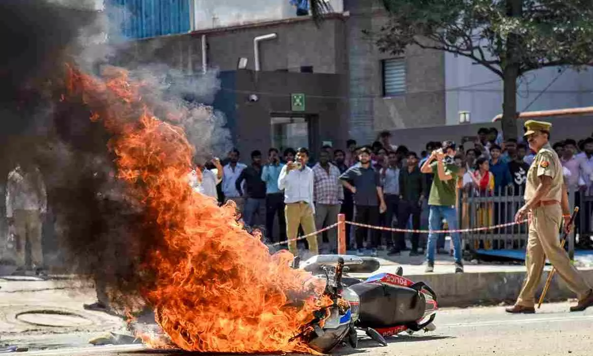Noida protests: Police say ‘outsiders’ tried to incite unrest; several detained Noida protests: Police say ‘outsiders’ tried to incite unrest; several detained