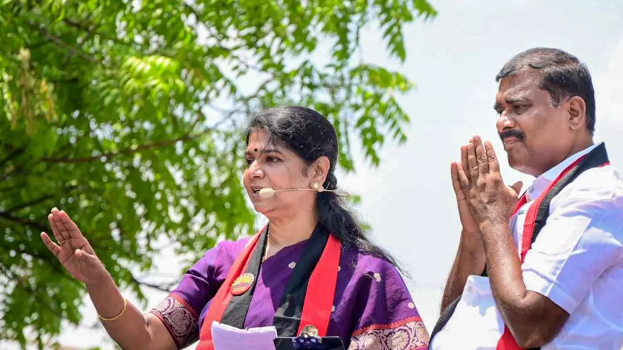 Kanimozhi (left), Markandeyan