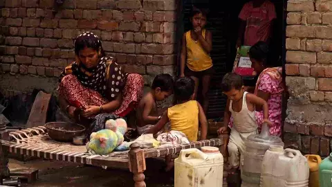 In Bengals Muslim heartland, quiet discontent tests TMCs grip