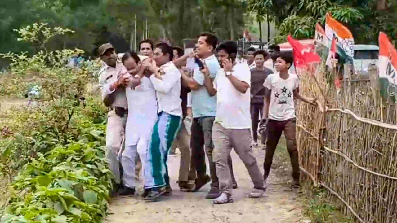 BJP candidate Suvendu Sarkar being allegedly manhandled