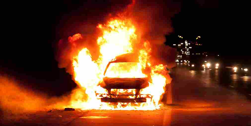 Five of a family burnt alive as car catches fire on Delhi-Mumbai ...