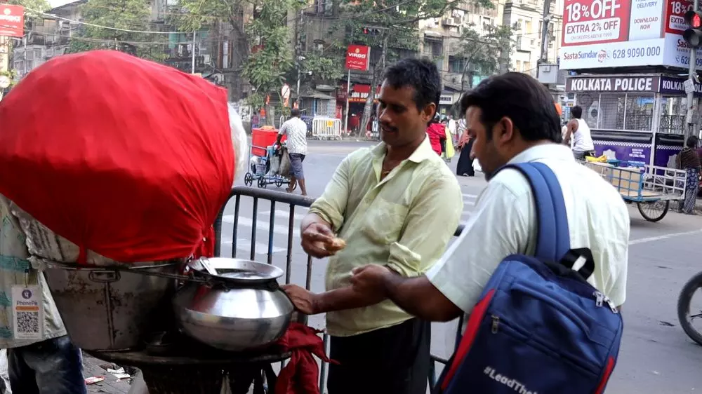 A phuchka seller in Kolkata. Photo: Abhishek Sharma