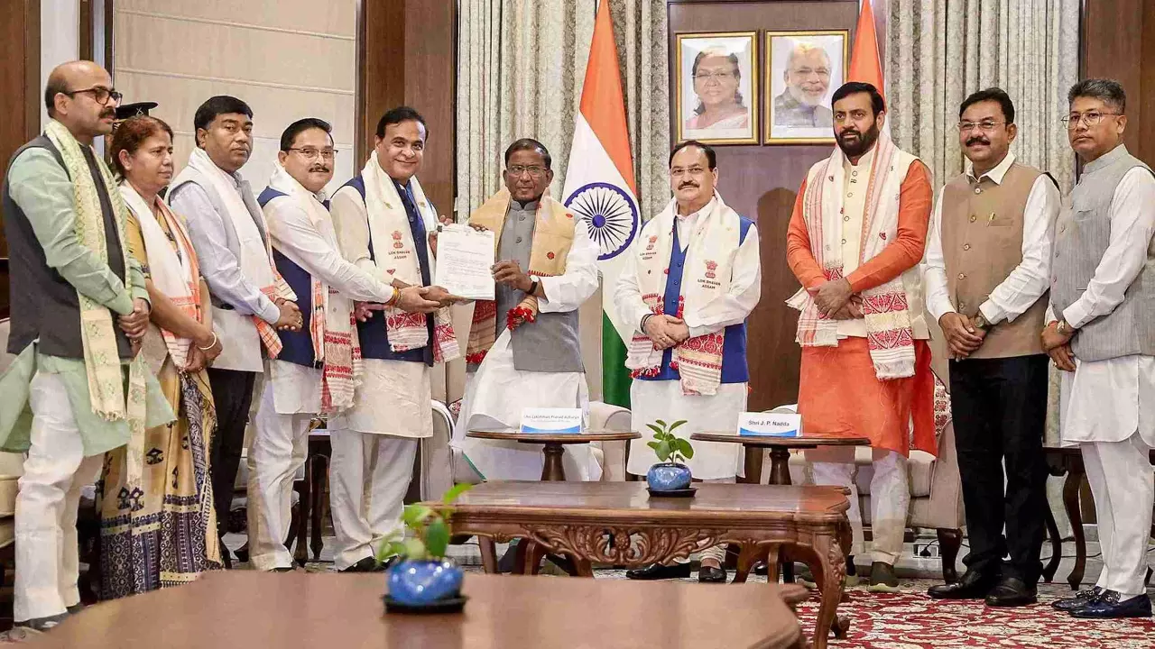 Himanta Biswa Sarma meets Assam governor