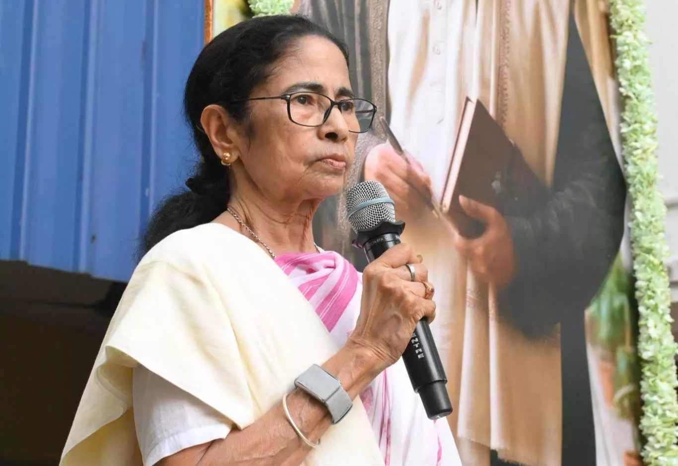 Despite her call for a mega anti-BJP platform, why Mamata seems to be a lonely warrior