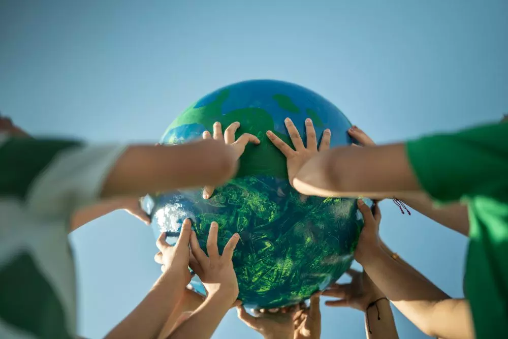 While most people talk of climate change as a future occurence, in Delhi classrooms, students are already battling its impacts. Photo: iStock