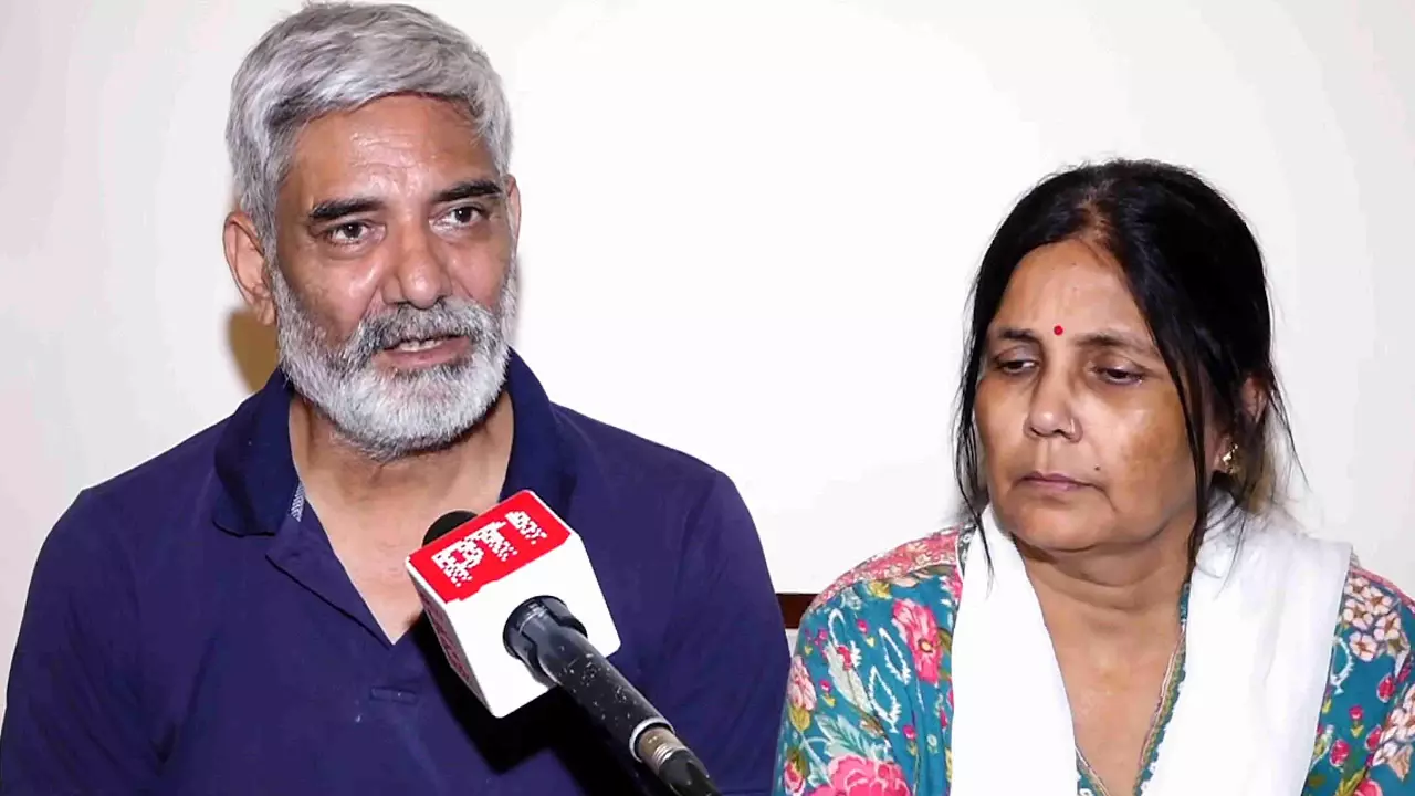 Twisha Sharma family