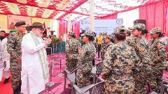 Amit Shah orders demolition of all illegal structures within 15 km of border
